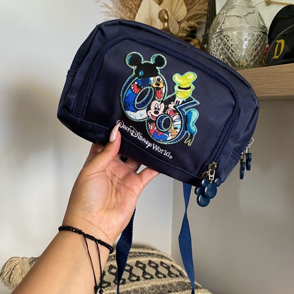 Disney Mickey vintage Fanny pack - Picture 6 of 6